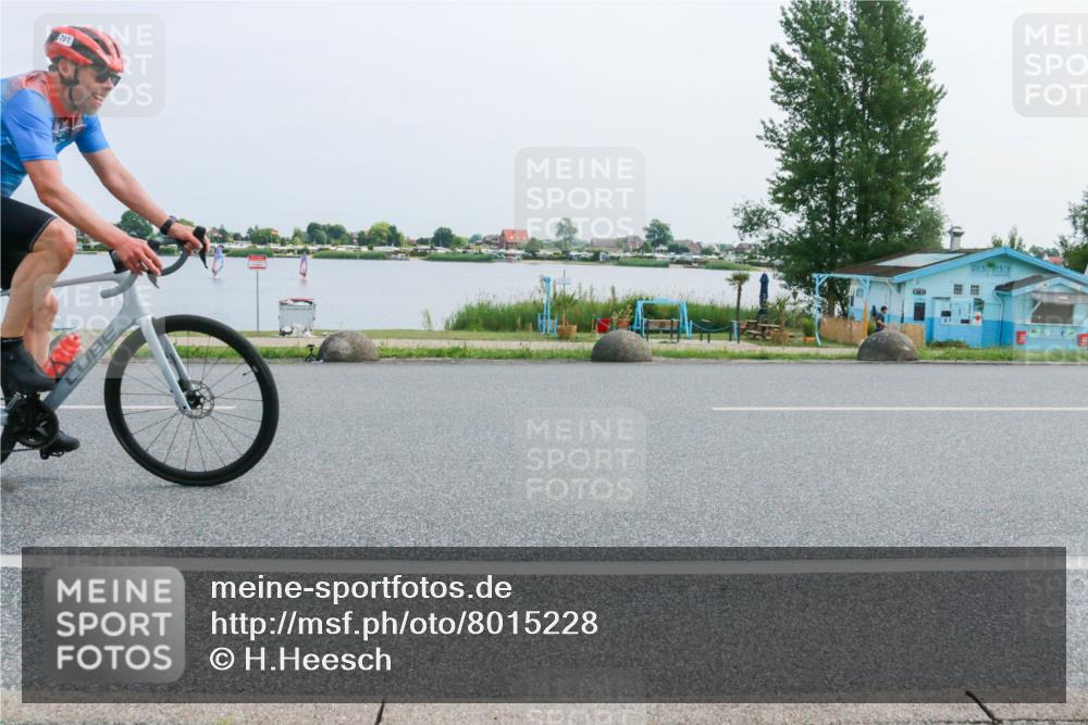 21.06.2025 - 27. Vierlanden-Triathlon H.Heesch http://msf.ph/oto/8015228 15.06.2025 11:52:57 Radfahren 703, 791 meine-sportfotos.de
