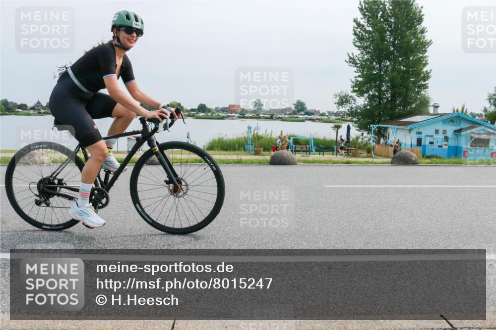 15.06.2025 - 27. Vierlanden-Triathlon H.Heesch http://msf.ph/oto/8015247 15.06.2025 11:12:48 Radfahren 500 meine-sportfotos.de