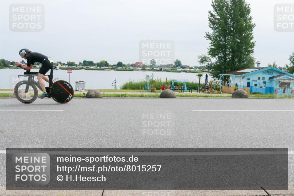 15.06.2025 - 27. Vierlanden-Triathlon H.Heesch http://msf.ph/oto/8015257 15.06.2025 11:13:04 Radfahren 778 meine-sportfotos.de