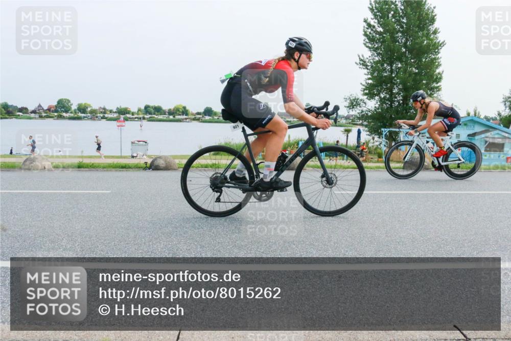 21.06.2025 - 27. Vierlanden-Triathlon H.Heesch http://msf.ph/oto/8015262 15.06.2025 11:53:11 Radfahren 687, 921, 934 meine-sportfotos.de