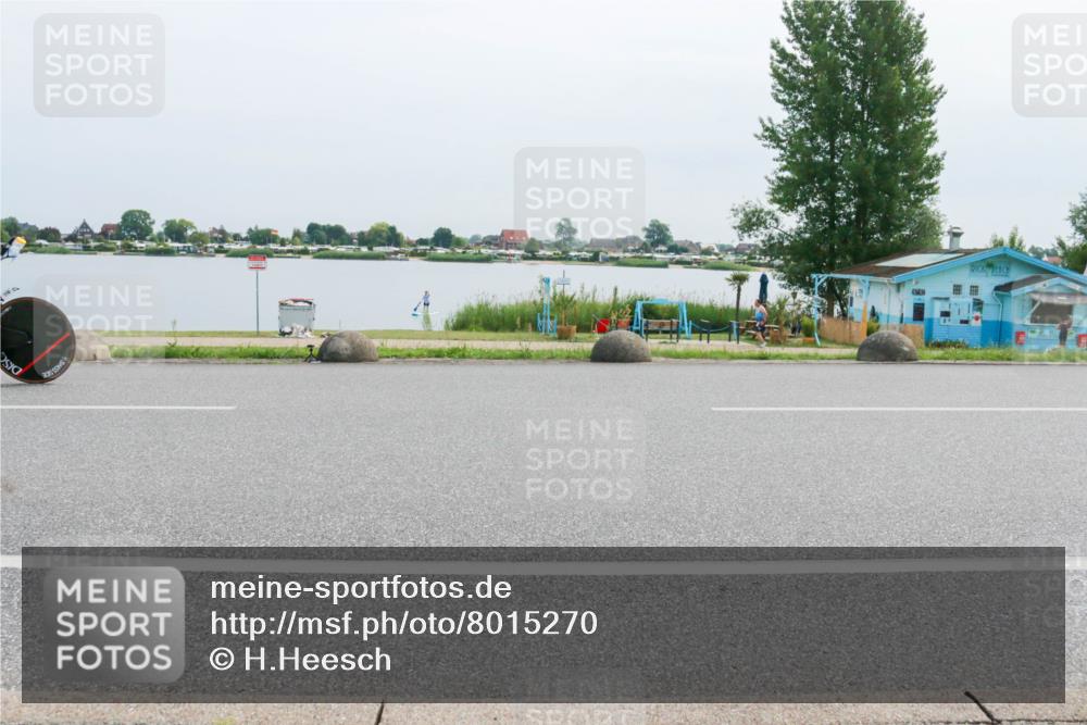 15.06.2025 - 27. Vierlanden-Triathlon H.Heesch http://msf.ph/oto/8015270 15.06.2025 11:13:04 Radfahren 778 meine-sportfotos.de
