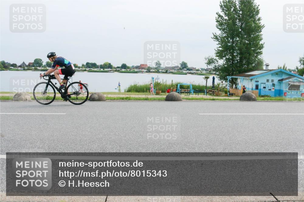 15.06.2025 - 27. Vierlanden-Triathlon H.Heesch http://msf.ph/oto/8015343 15.06.2025 11:13:18 Radfahren 9, 134, 223 meine-sportfotos.de