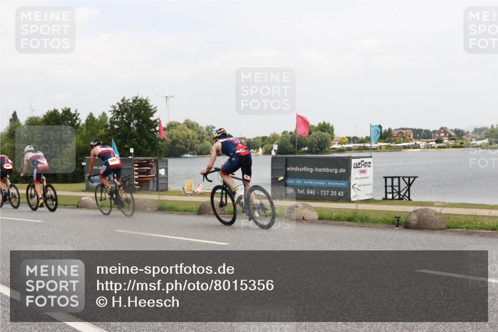21.06.2025 - 27. Vierlanden-Triathlon H.Heesch http://msf.ph/oto/8015356 15.06.2025 12:02:56 Radfahren 984, 985, 986, 987, 988 meine-sportfotos.de