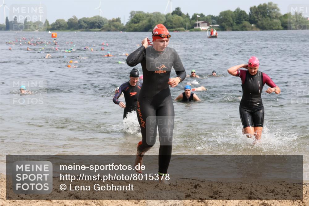 15.06.2025 - 27. Vierlanden-Triathlon Lena Gebhardt http://msf.ph/oto/8015378 15.06.2025 10:14:57 Schwimmen 476, 521, 525, 528, 570, 592, 593, 597, 605, 608, 1397 meine-sportfotos.de