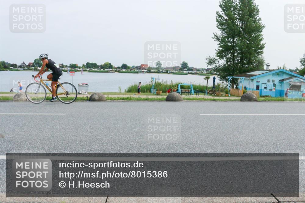 21.06.2025 - 27. Vierlanden-Triathlon H.Heesch http://msf.ph/oto/8015386 15.06.2025 11:53:50 Radfahren 893 meine-sportfotos.de