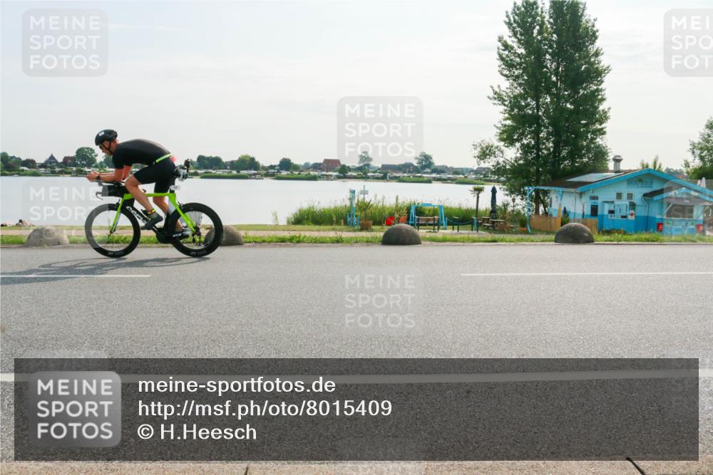 15.06.2025 - 27. Vierlanden-Triathlon H.Heesch http://msf.ph/oto/8015409 15.06.2025 09:08:42 Radfahren 10, 17 meine-sportfotos.de