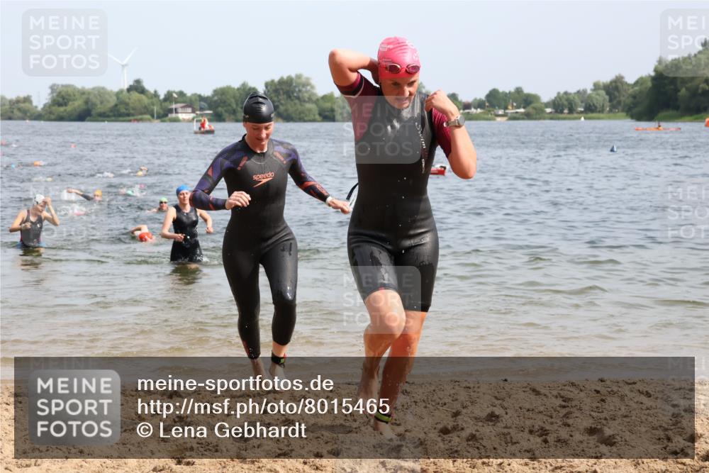 15.06.2025 - 27. Vierlanden-Triathlon Lena Gebhardt http://msf.ph/oto/8015465 15.06.2025 10:15:00 Schwimmen 476, 480, 521, 525, 528, 570, 587, 592, 593, 597, 605, 635, 1397 meine-sportfotos.de