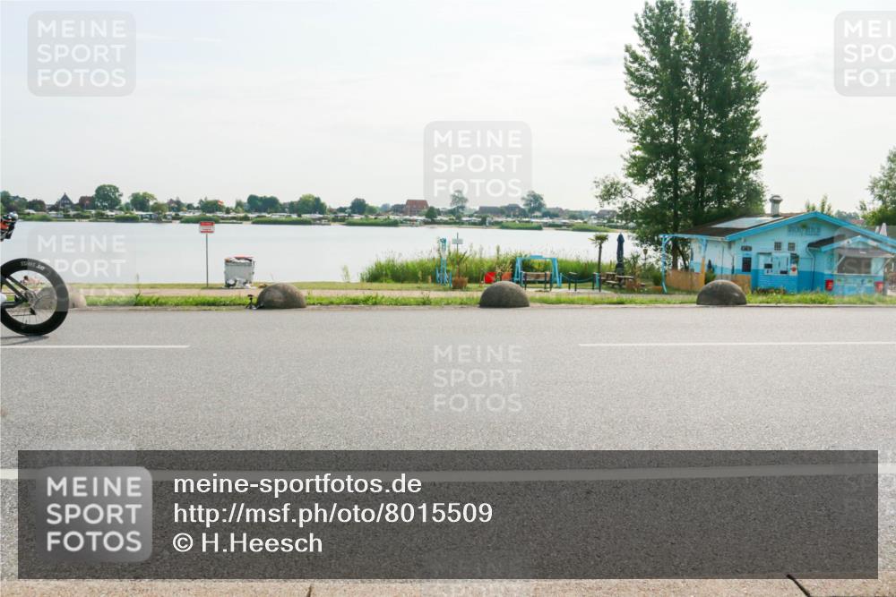 15.06.2025 - 27. Vierlanden-Triathlon H.Heesch http://msf.ph/oto/8015509 15.06.2025 09:09:32 Radfahren 63, 208 meine-sportfotos.de