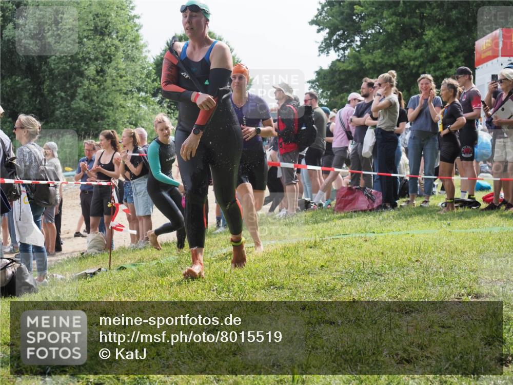 15.06.2025 - 27. Vierlanden-Triathlon KatJ http://msf.ph/oto/8015519 15.06.2025 10:15:36 Schwimmen 508, 511, 554, 620, 631 meine-sportfotos.de
