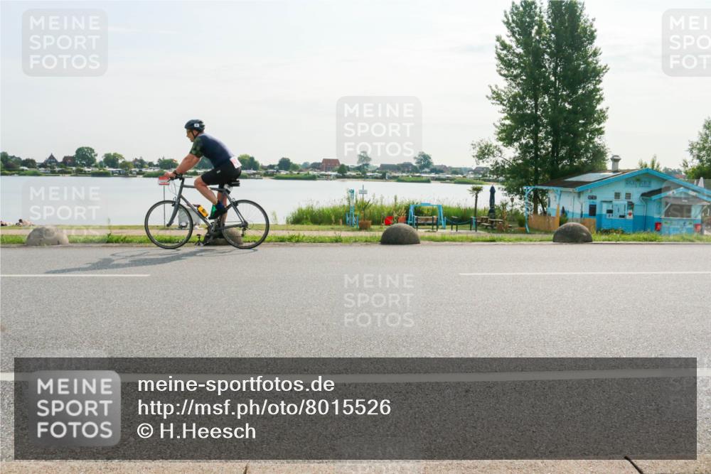 15.06.2025 - 27. Vierlanden-Triathlon H.Heesch http://msf.ph/oto/8015526 15.06.2025 09:09:35 Radfahren 30, 63, 196, 208 meine-sportfotos.de