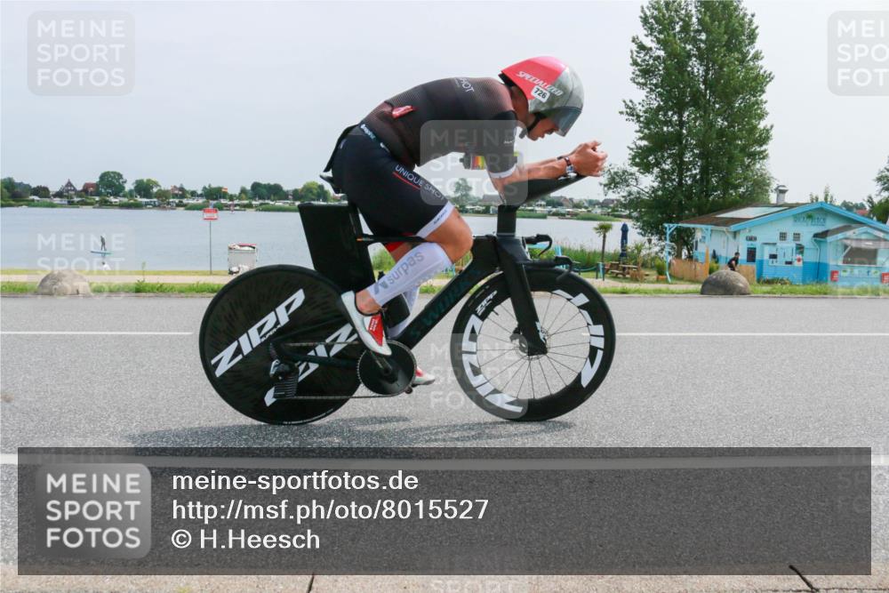 21.06.2025 - 27. Vierlanden-Triathlon H.Heesch http://msf.ph/oto/8015527 15.06.2025 11:54:25 Radfahren 726, 753, 816 meine-sportfotos.de