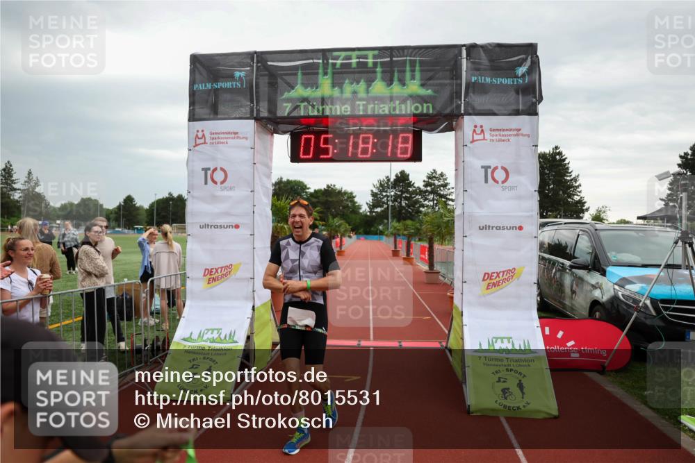 15.06.2025 - 7 Türme Triathlon Michael Strokosch http://msf.ph/oto/8015531 15.06.2025 15:18:18 Ziel 305 meine-sportfotos.de