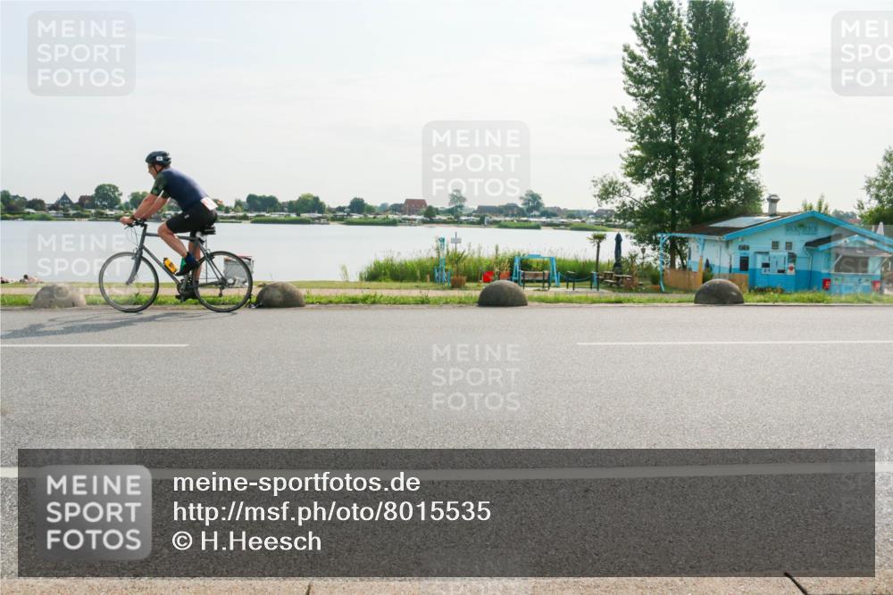15.06.2025 - 27. Vierlanden-Triathlon H.Heesch http://msf.ph/oto/8015535 15.06.2025 09:09:35 Radfahren 30, 63, 196, 208 meine-sportfotos.de