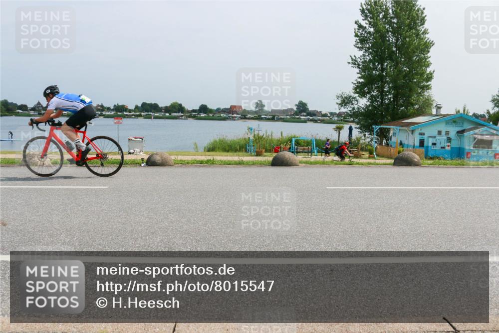 21.06.2025 - 27. Vierlanden-Triathlon H.Heesch http://msf.ph/oto/8015547 15.06.2025 11:54:43 Radfahren 968 meine-sportfotos.de