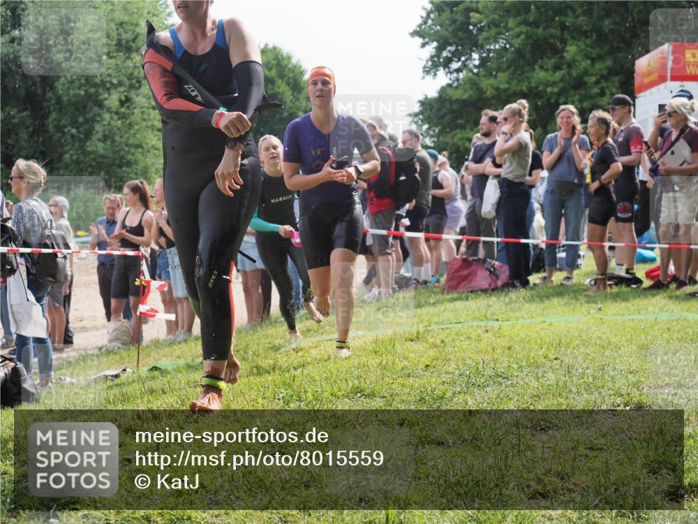 15.06.2025 - 27. Vierlanden-Triathlon KatJ http://msf.ph/oto/8015559 15.06.2025 10:15:37 Schwimmen 508, 509, 511, 554, 620 meine-sportfotos.de