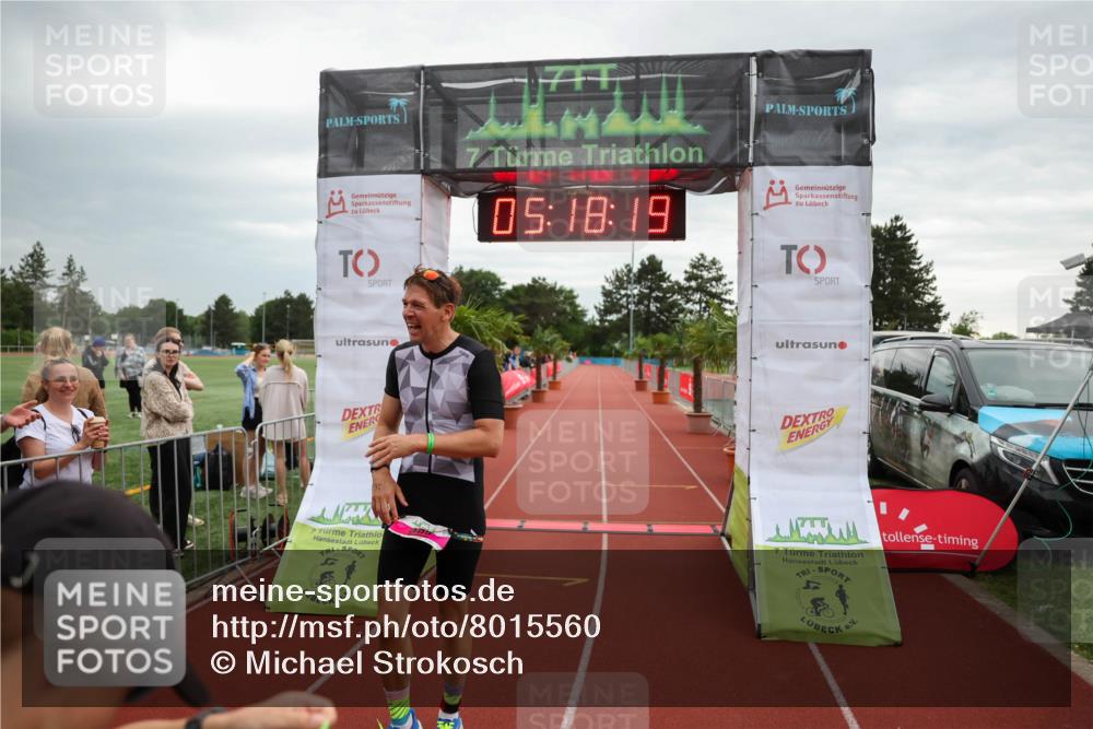 15.06.2025 - 7 Türme Triathlon Michael Strokosch http://msf.ph/oto/8015560 15.06.2025 15:18:19 Ziel 305 meine-sportfotos.de