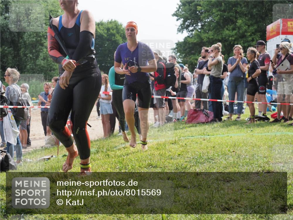 15.06.2025 - 27. Vierlanden-Triathlon KatJ http://msf.ph/oto/8015569 15.06.2025 10:15:37 Schwimmen 508, 509, 511, 554, 620 meine-sportfotos.de