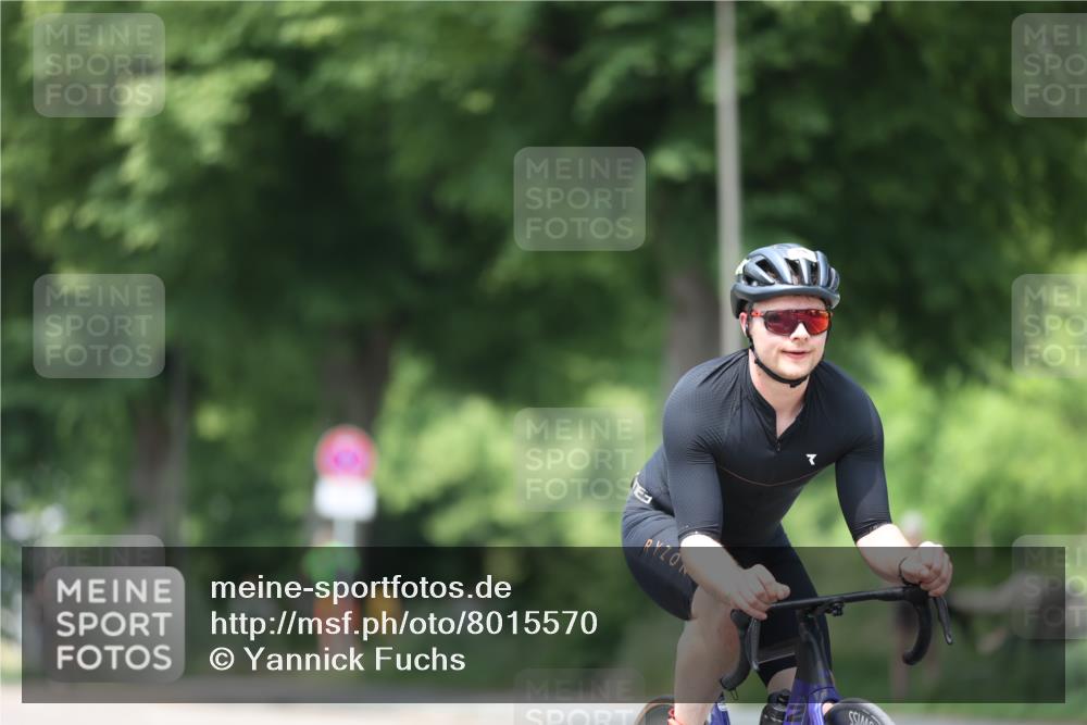 15.06.2025 - 7 Türme Triathlon Yannick Fuchs http://msf.ph/oto/8015570 15.06.2025 13:28:40 Radfahren 636, 767, 896 meine-sportfotos.de