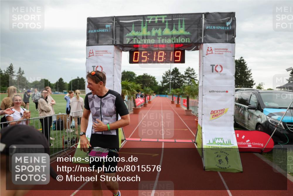 15.06.2025 - 7 Türme Triathlon Michael Strokosch http://msf.ph/oto/8015576 15.06.2025 15:18:19 Ziel 305 meine-sportfotos.de