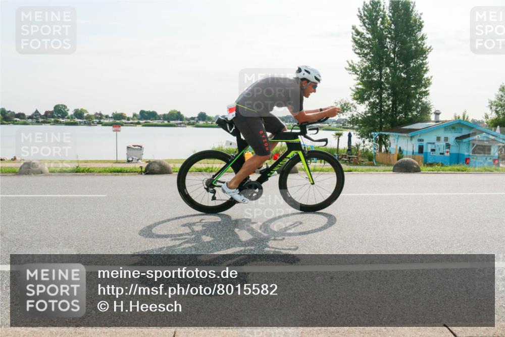 15.06.2025 - 27. Vierlanden-Triathlon H.Heesch http://msf.ph/oto/8015582 15.06.2025 09:09:50 Radfahren 6 meine-sportfotos.de