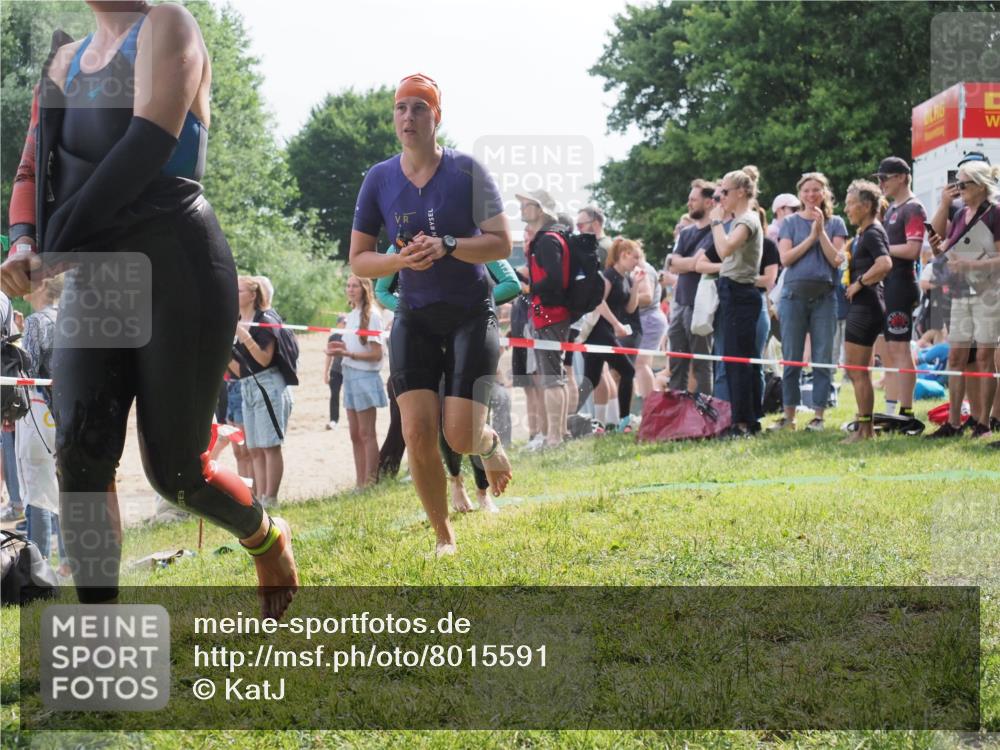 15.06.2025 - 27. Vierlanden-Triathlon KatJ http://msf.ph/oto/8015591 15.06.2025 10:15:37 Schwimmen 508, 509, 511, 554, 620 meine-sportfotos.de