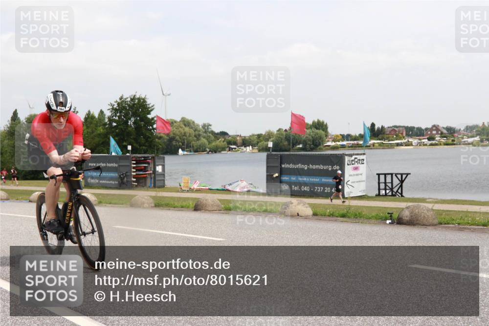 21.06.2025 - 27. Vierlanden-Triathlon H.Heesch http://msf.ph/oto/8015621 15.06.2025 12:04:02 Radfahren 151, 638, 764, 775, 798, 858, 956 meine-sportfotos.de