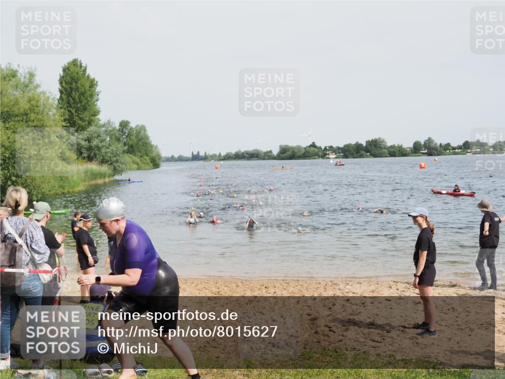 21.06.2025 - 27. Vierlanden-Triathlon MichiJ http://msf.ph/oto/8015627 15.06.2026 10:16:35 Schwimmen 487, 491, 499, 549, 574, 614, 634 meine-sportfotos.de