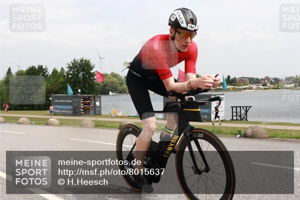 21.06.2025 - 27. Vierlanden-Triathlon H.Heesch http://msf.ph/oto/8015637 15.06.2025 12:04:02 Radfahren 151, 638, 764, 775, 798, 858, 956 meine-sportfotos.de