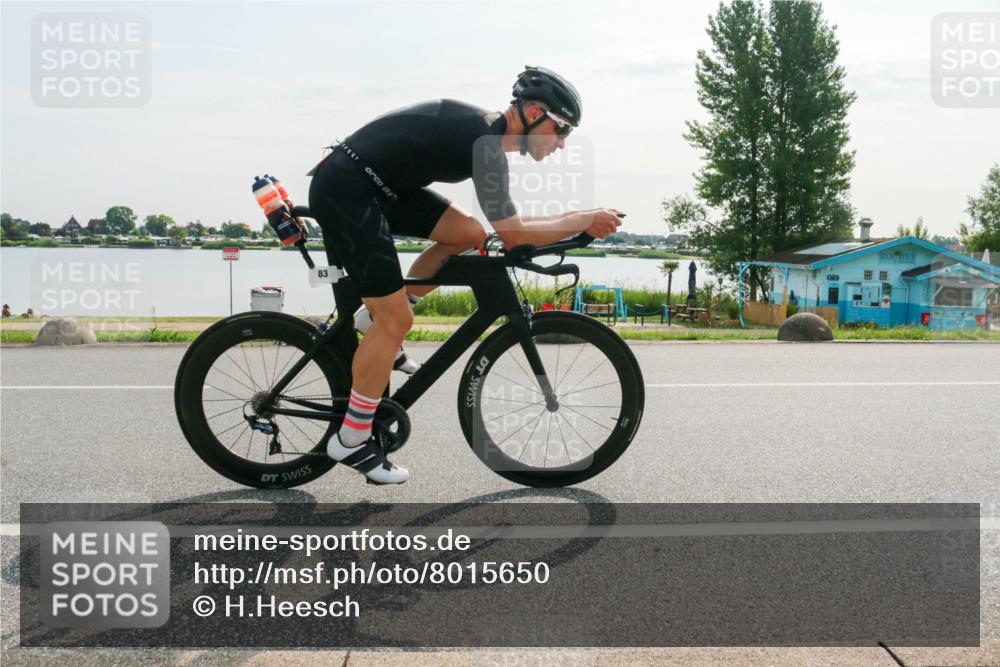 15.06.2025 - 27. Vierlanden-Triathlon H.Heesch http://msf.ph/oto/8015650 15.06.2025 09:10:30 Radfahren 25, 83 meine-sportfotos.de