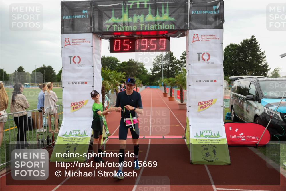 15.06.2025 - 7 Türme Triathlon Michael Strokosch http://msf.ph/oto/8015669 15.06.2025 15:19:59 Ziel 257 meine-sportfotos.de