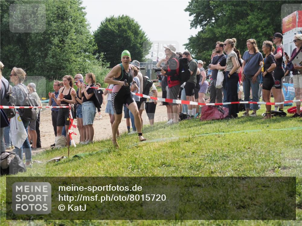 15.06.2025 - 27. Vierlanden-Triathlon KatJ http://msf.ph/oto/8015720 15.06.2025 10:15:43 Schwimmen 483, 508, 509, 511, 564, 590, 620 meine-sportfotos.de