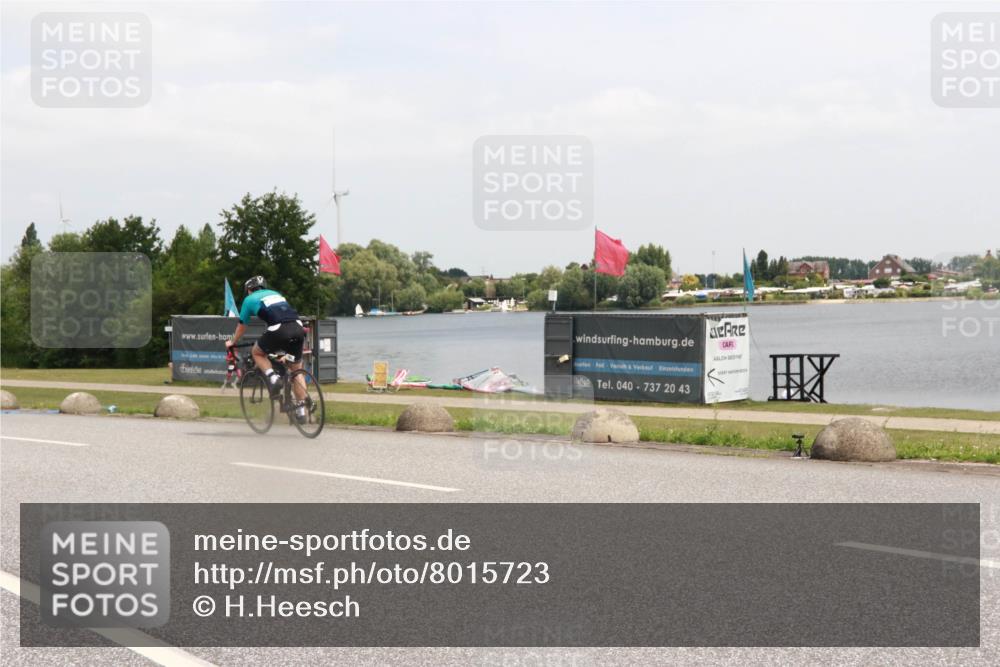 21.06.2025 - 27. Vierlanden-Triathlon H.Heesch http://msf.ph/oto/8015723 15.06.2025 12:04:06 Radfahren 653, 735, 764, 775, 798, 858, 956 meine-sportfotos.de