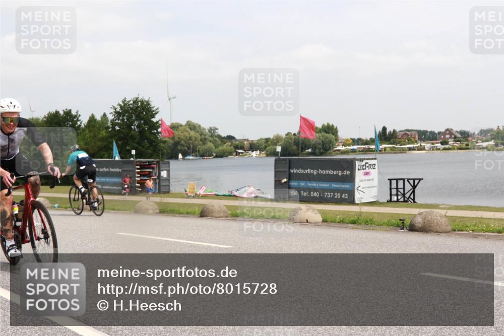 21.06.2025 - 27. Vierlanden-Triathlon H.Heesch http://msf.ph/oto/8015728 15.06.2025 12:04:06 Radfahren 653, 735, 764, 775, 798, 858, 956 meine-sportfotos.de