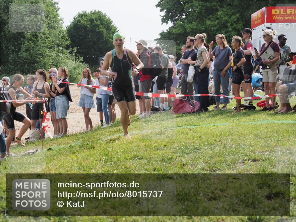 15.06.2025 - 27. Vierlanden-Triathlon KatJ http://msf.ph/oto/8015737 15.06.2025 10:15:44 Schwimmen 483, 508, 509, 511, 564, 590, 620 meine-sportfotos.de