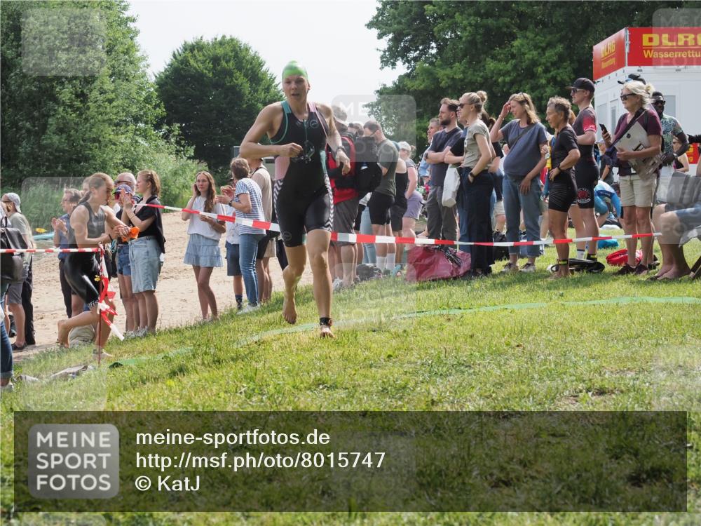 15.06.2025 - 27. Vierlanden-Triathlon KatJ http://msf.ph/oto/8015747 15.06.2025 10:15:44 Schwimmen 483, 508, 509, 511, 564, 590, 620 meine-sportfotos.de
