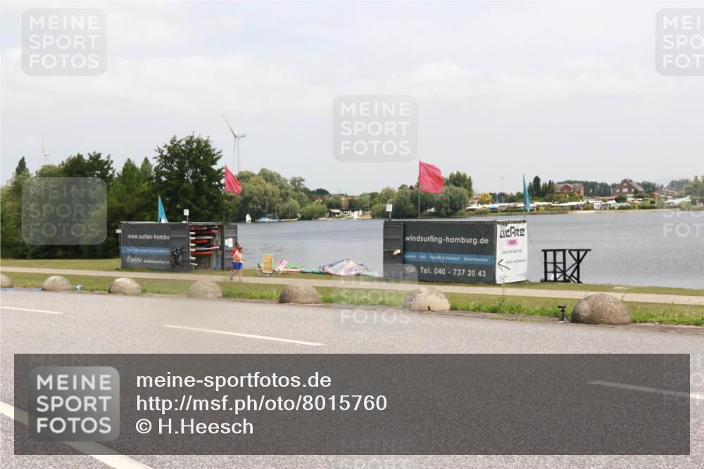 21.06.2025 - 27. Vierlanden-Triathlon H.Heesch http://msf.ph/oto/8015760 15.06.2025 12:04:07 Radfahren 653, 735, 764, 775, 858, 956 meine-sportfotos.de