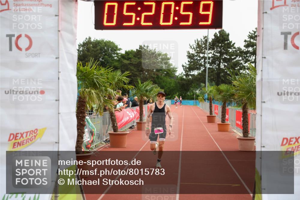 15.06.2025 - 7 Türme Triathlon Michael Strokosch http://msf.ph/oto/8015783 15.06.2025 15:20:59 Ziel 316 meine-sportfotos.de