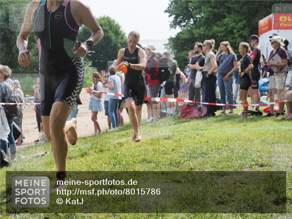 15.06.2025 - 27. Vierlanden-Triathlon KatJ http://msf.ph/oto/8015786 15.06.2025 10:15:46 Schwimmen 483, 509, 511, 564, 577, 590, 630 meine-sportfotos.de