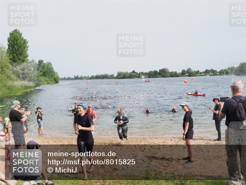 21.06.2025 - 27. Vierlanden-Triathlon MichiJ http://msf.ph/oto/8015825 15.06.2026 10:16:48 Schwimmen 501, 516, 551, 595, 604, 633 meine-sportfotos.de