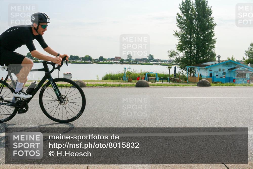 15.06.2025 - 27. Vierlanden-Triathlon H.Heesch http://msf.ph/oto/8015832 15.06.2025 09:11:17 Radfahren 20, 39 meine-sportfotos.de