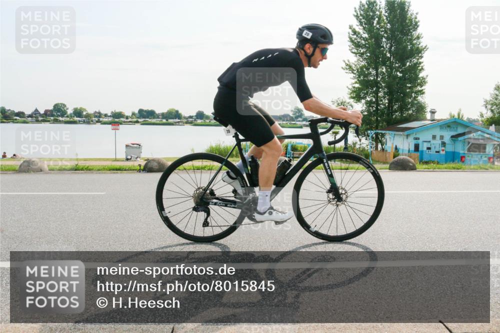 15.06.2025 - 27. Vierlanden-Triathlon H.Heesch http://msf.ph/oto/8015845 15.06.2025 09:11:17 Radfahren 20, 39 meine-sportfotos.de