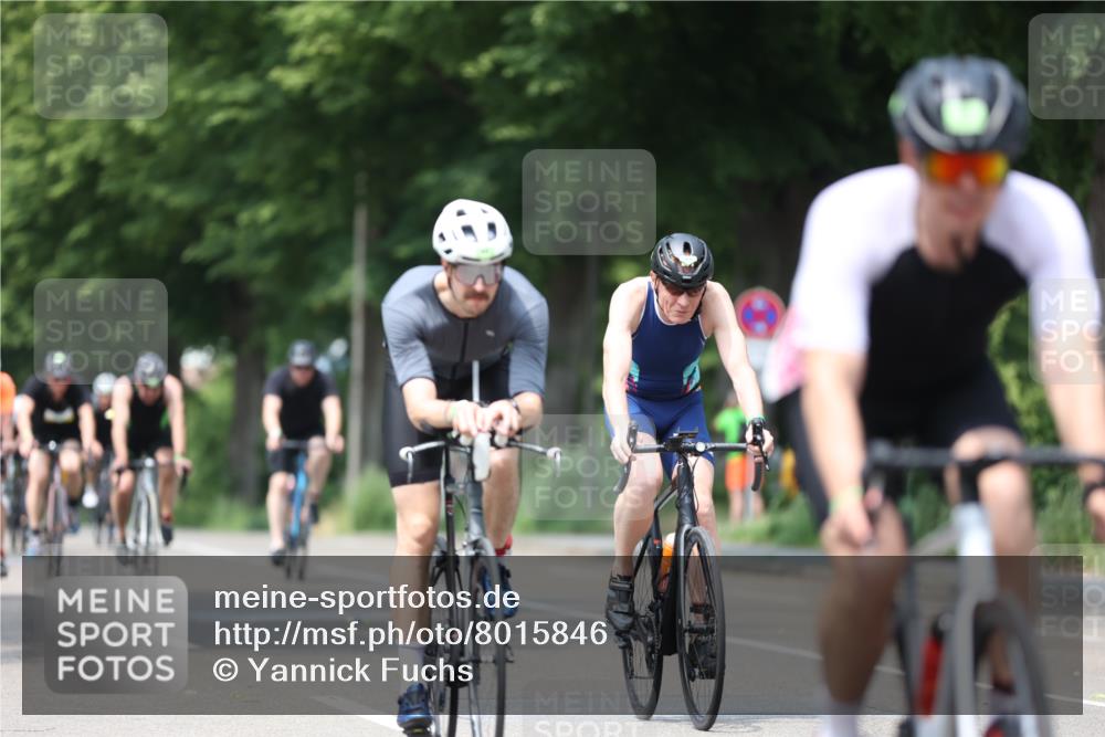 15.06.2025 - 7 Türme Triathlon Yannick Fuchs http://msf.ph/oto/8015846 15.06.2025 13:28:48 Radfahren 274, 557, 595, 745, 804, 805, 886, 1049 meine-sportfotos.de