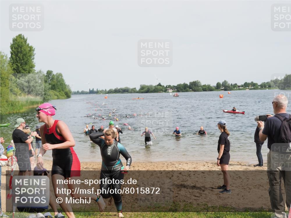 21.06.2025 - 27. Vierlanden-Triathlon MichiJ http://msf.ph/oto/8015872 15.06.2026 10:16:50 Schwimmen 484, 501, 516, 551, 566, 595, 604, 633 meine-sportfotos.de
