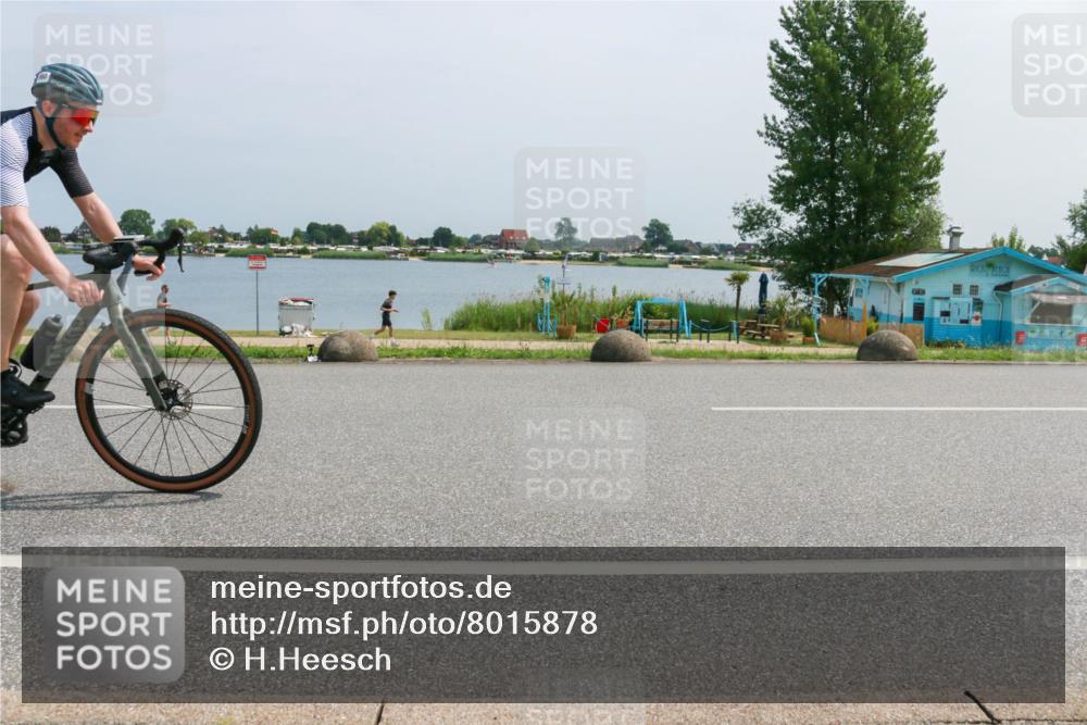 21.06.2025 - 27. Vierlanden-Triathlon H.Heesch http://msf.ph/oto/8015878 15.06.2025 11:55:27 Radfahren 920, 960, 962, 982 meine-sportfotos.de