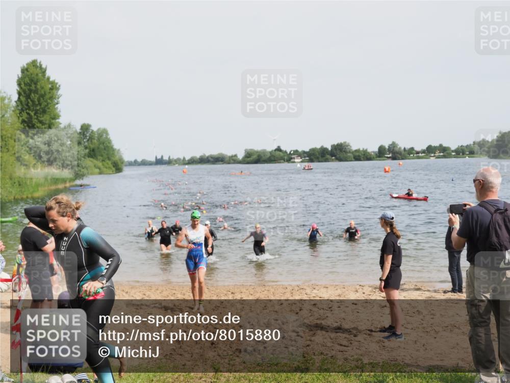 21.06.2025 - 27. Vierlanden-Triathlon MichiJ http://msf.ph/oto/8015880 15.06.2026 10:16:51 Schwimmen 484, 501, 516, 551, 566, 595, 604, 633 meine-sportfotos.de