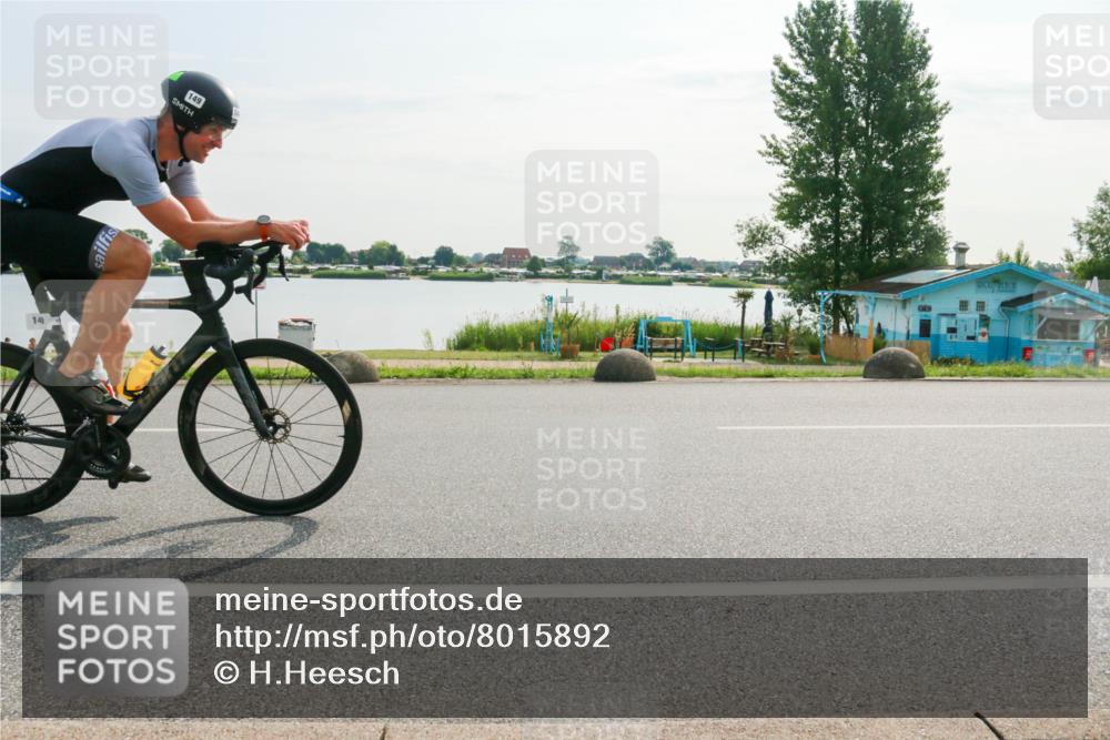 15.06.2025 - 27. Vierlanden-Triathlon H.Heesch http://msf.ph/oto/8015892 15.06.2025 09:11:26 Radfahren 149, 238 meine-sportfotos.de