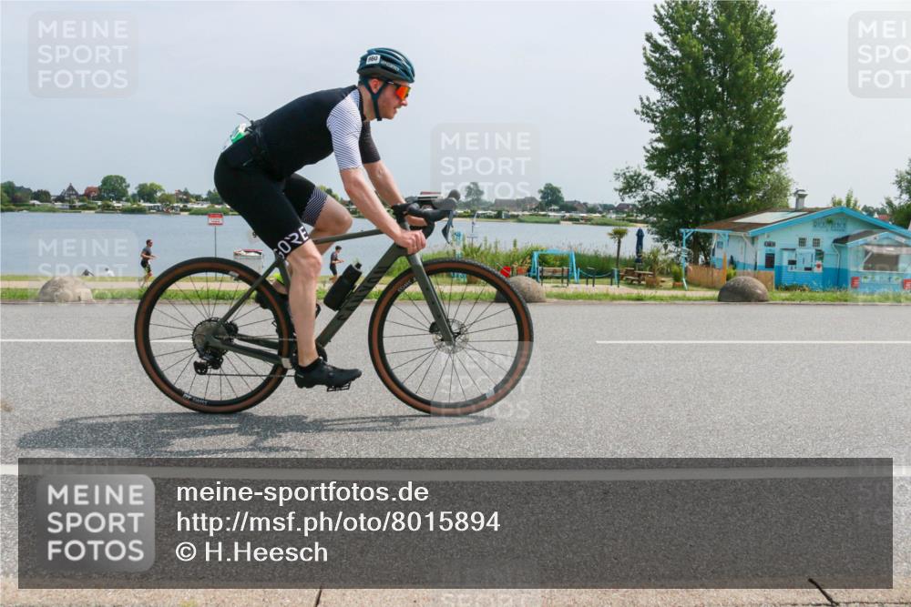 21.06.2025 - 27. Vierlanden-Triathlon H.Heesch http://msf.ph/oto/8015894 15.06.2025 11:55:27 Radfahren 920, 960, 962, 982 meine-sportfotos.de