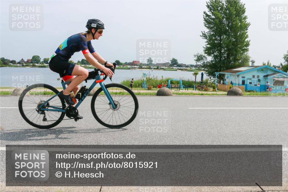 21.06.2025 - 27. Vierlanden-Triathlon H.Heesch http://msf.ph/oto/8015921 15.06.2025 11:55:28 Radfahren 920, 960, 962 meine-sportfotos.de