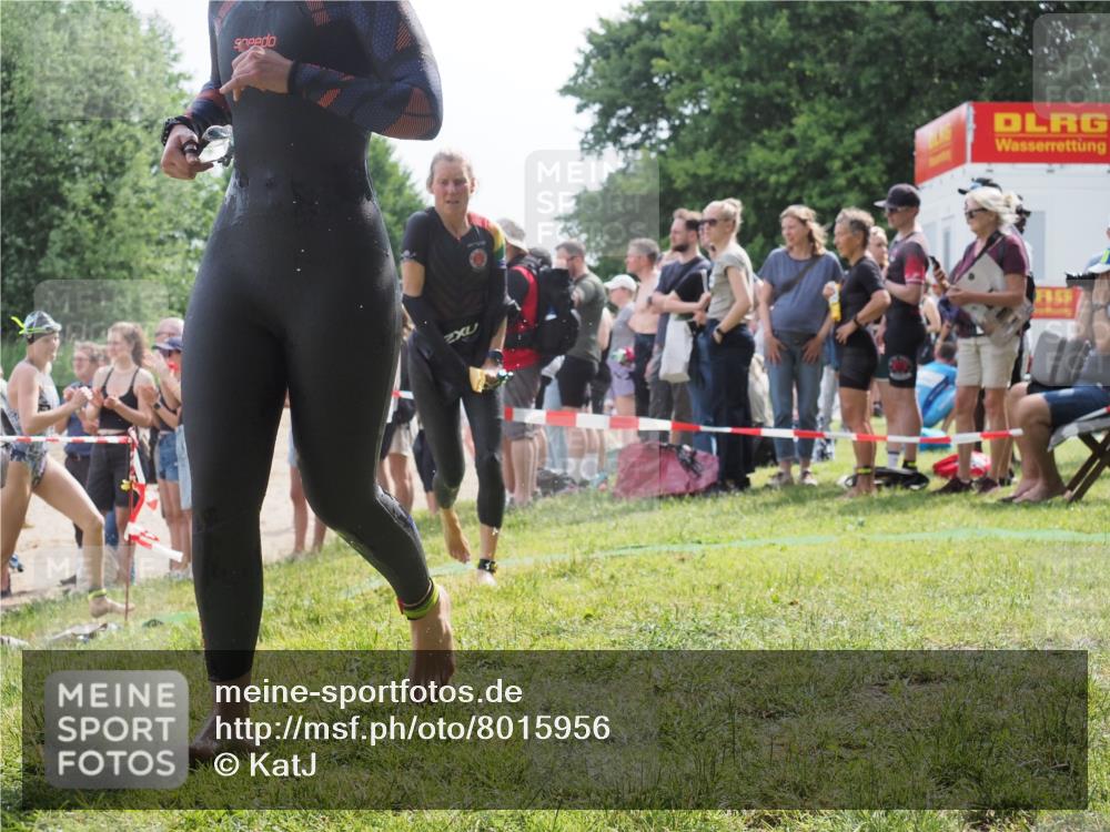 15.06.2025 - 27. Vierlanden-Triathlon KatJ http://msf.ph/oto/8015956 15.06.2025 10:15:50 Schwimmen 483, 505, 509, 564, 577, 590, 630 meine-sportfotos.de