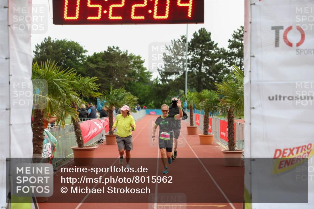 15.06.2025 - 7 Türme Triathlon Michael Strokosch http://msf.ph/oto/8015962 15.06.2025 15:22:04 Ziel 255 meine-sportfotos.de